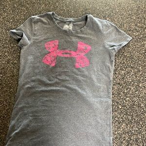 Women’s Under Armour t- shirt